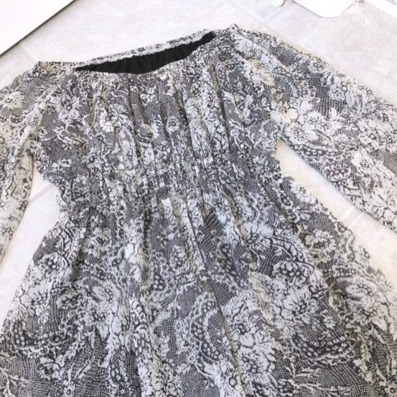 LIKE NEW Korean Elegant Floral Dress Grey - Picture 5 of 6